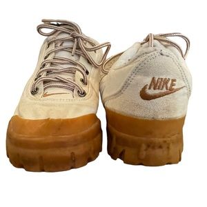 VTG 1994 NIKE REGRIND WMNS CANVAS (TAN) OUTDOOR HIKING SHOES size 9